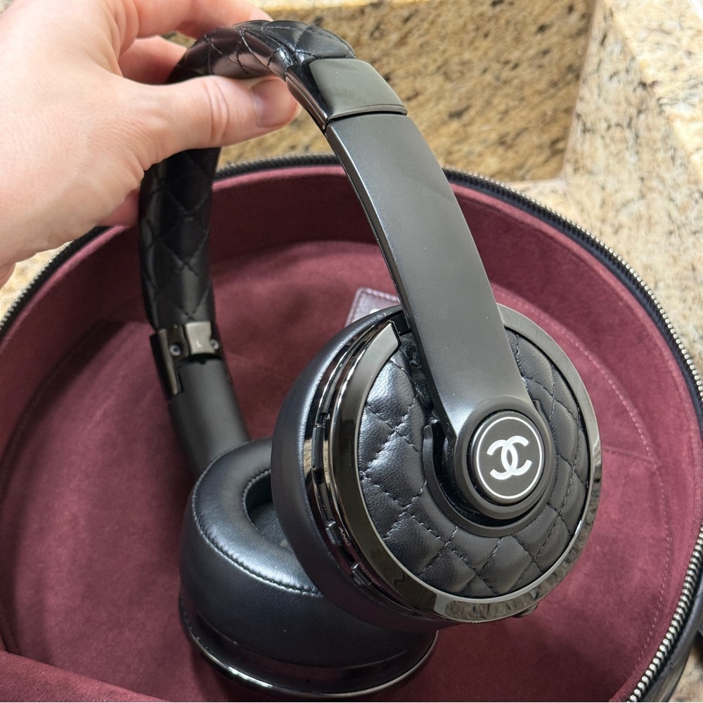 ❤️ NEW Auth Chanel x Monster Limited Edition Black Leather Bluetooth Headphones